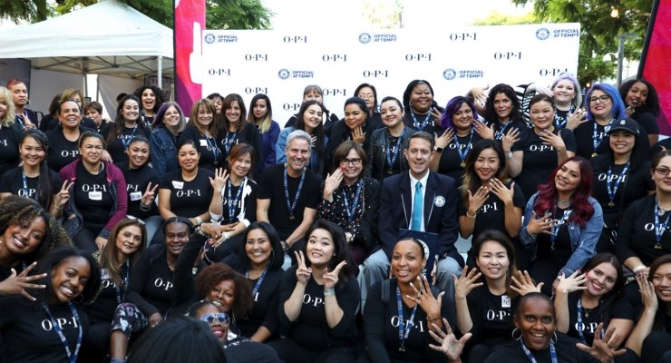 OPI Makes World Record for Manicures