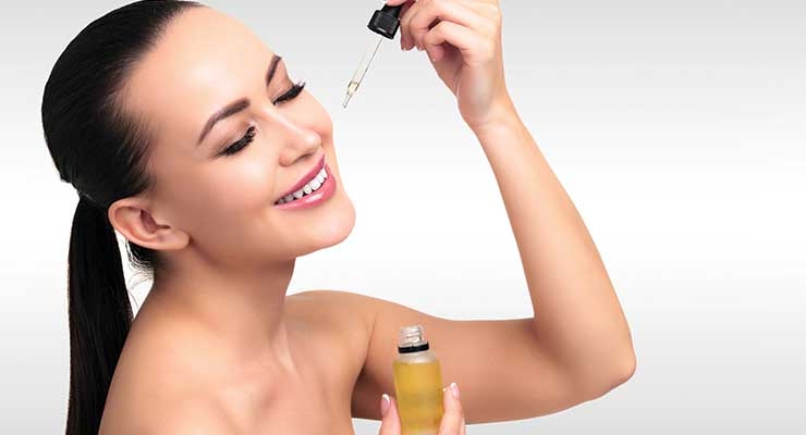 The Beauty Benefits of Anti-Aging Facial Oils