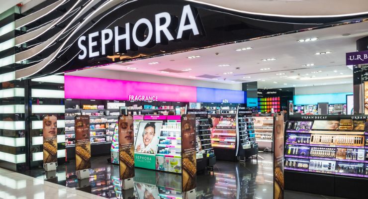 Glossier Enters Retail Partnership with Sephora