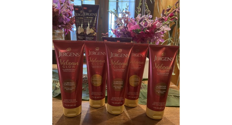 Jergens Launches Glow Enhancers and New Moisturizers for Melanated Skin