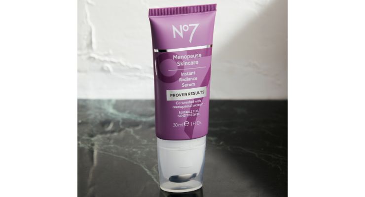 Cosmogen’s Squeeze’N Roll Tube Chosen for Boots’ N˚7 Range