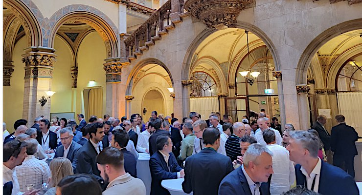 Label industry reconnects at FINAT European Label Forum