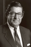 H. Russell Smith, former leader of Avery Dennison, dies at 100