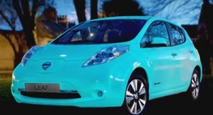 Nissan Debuts Glow-in-the-Dark LEAF in Europe