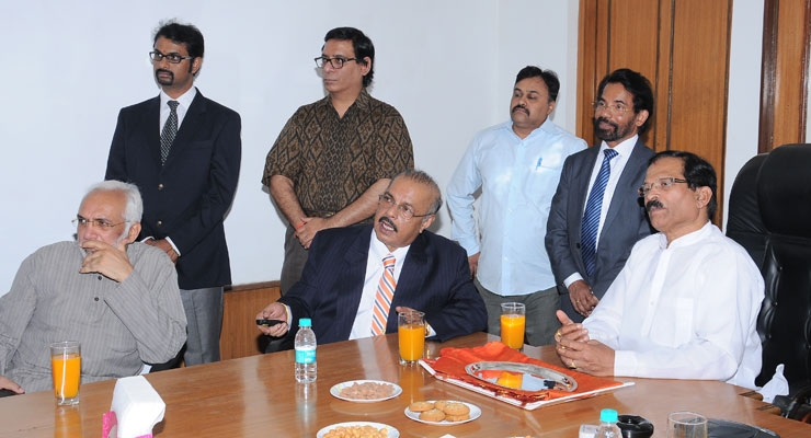 Indian Minister Of State Responsible For Promoting Ayurveda Visits Sabinsa / Sami Labs